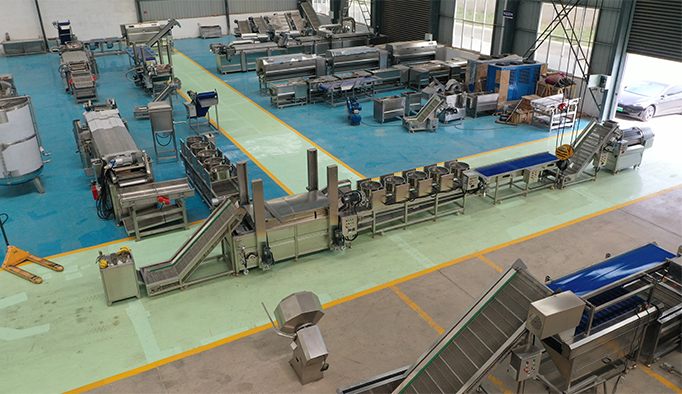 https://www.weshinegroup.com/wp-content/uploads/2025/11/frying-production-line.jpg